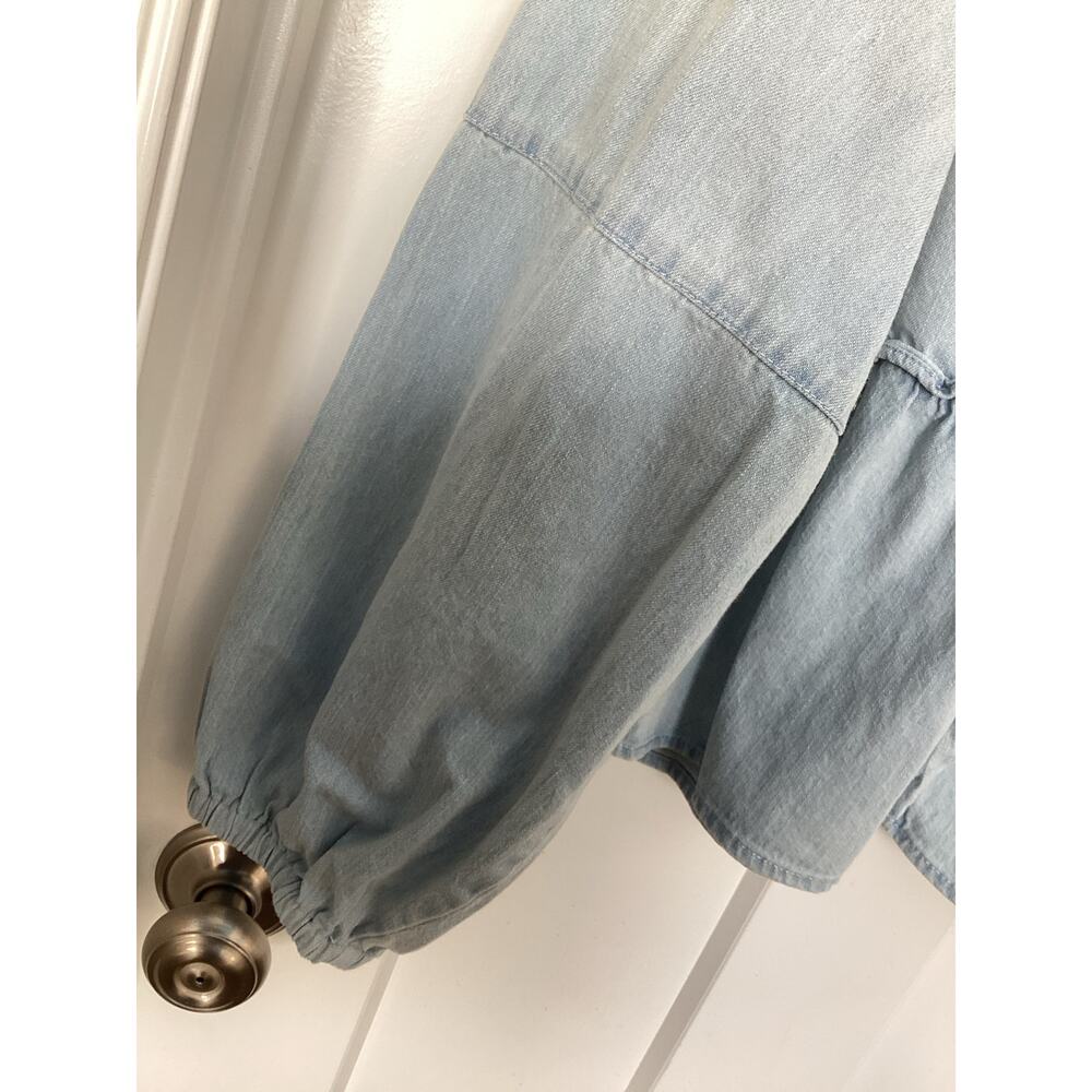Velvet Heart Light Blue Denim Blouse with Front Tie - Size M - Picture 4 of 9